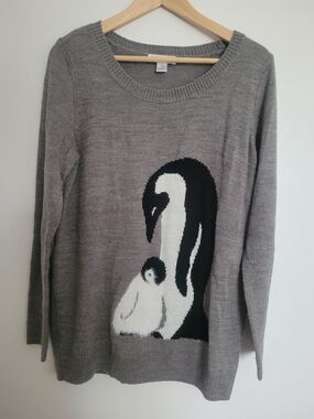 Motherhood Gray Scoop Neck Sweater with Penguins Graphic Size L Maternity